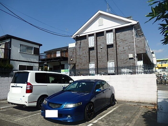 物件外観写真3　(駐車場)