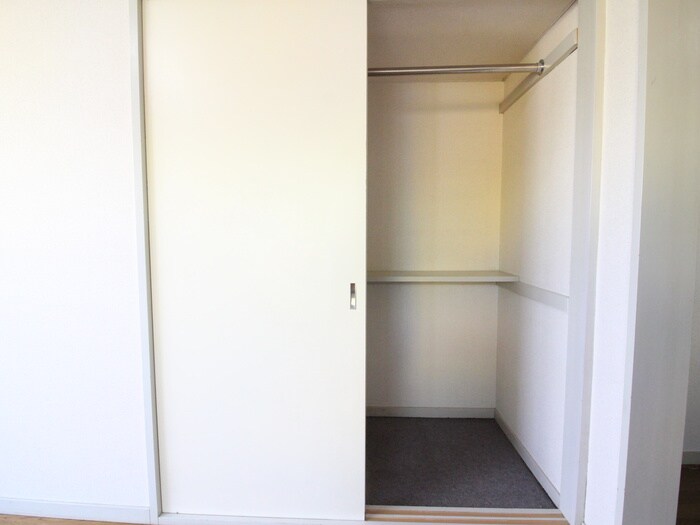 物件内観写真12　(収納)