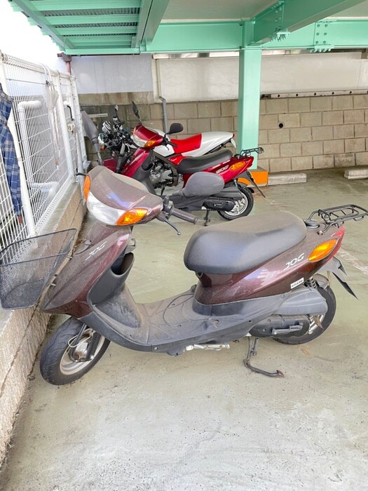 物件外観写真5　(バイク置き場)