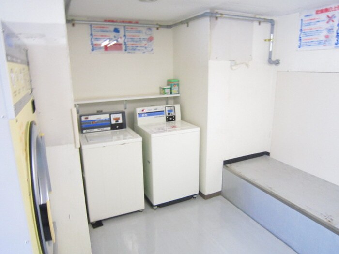 物件内観写真20　(洗濯機置場)