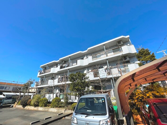 物件外観写真3　(駐車場)