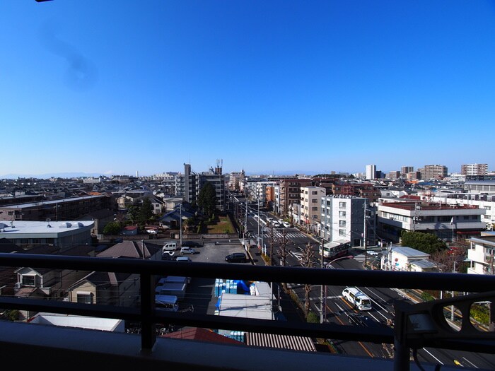 物件内観写真16　(室内からの展望)