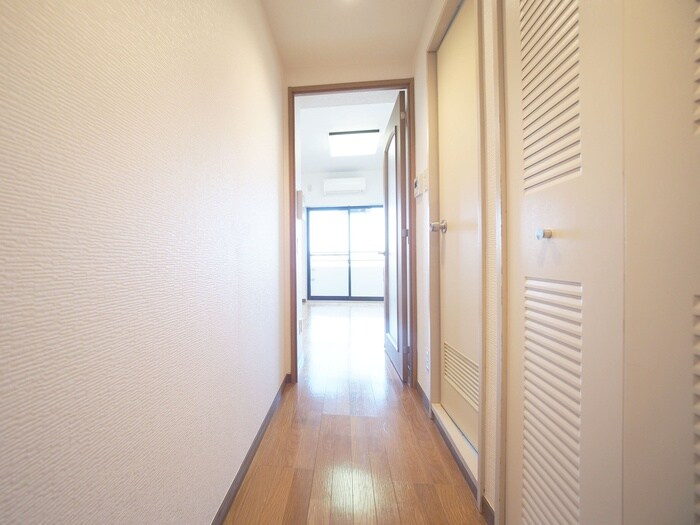 物件内観写真20　(廊下)