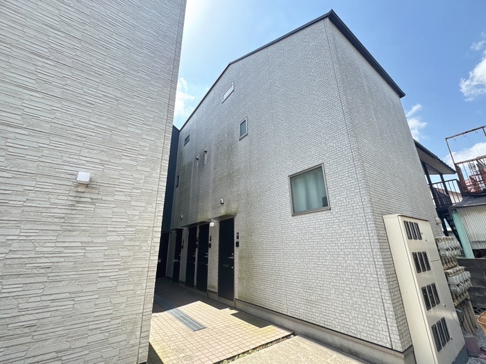 物件外観写真2　(外観写真)