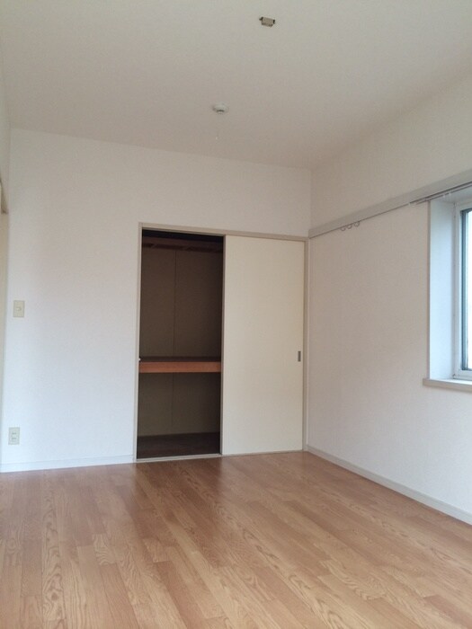 物件内観写真10　(居室)