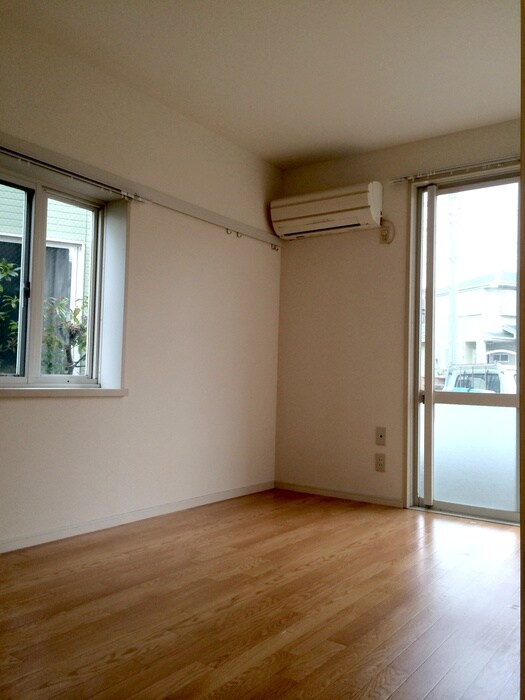 物件内観写真13　(居室)