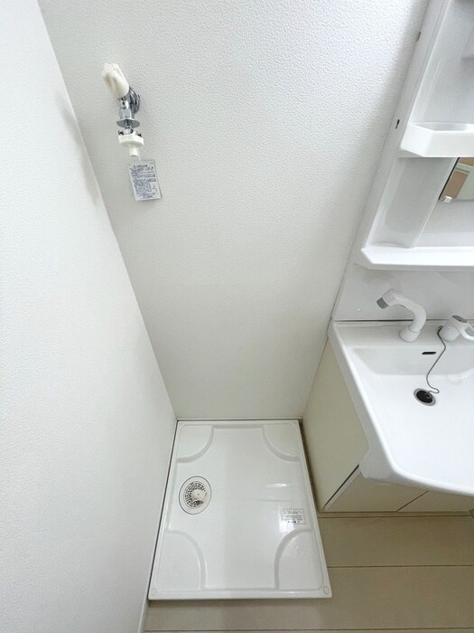 物件内観写真12　(洗濯機置場)