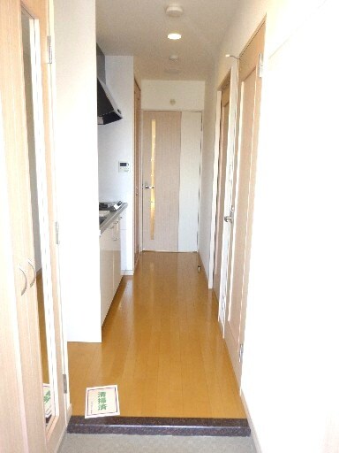 物件内観写真11　(玄関)