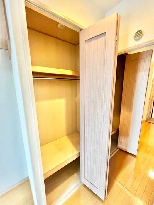 物件内観写真15　(収納)