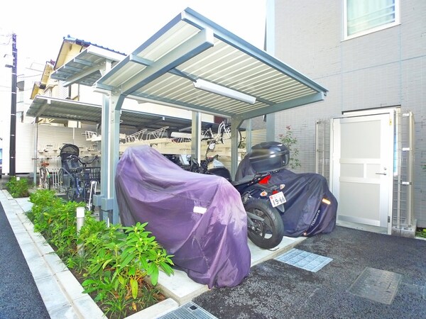 バイク置き場