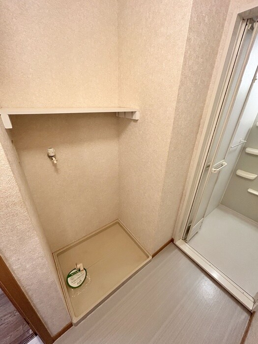 物件内観写真17　(洗濯機置場)