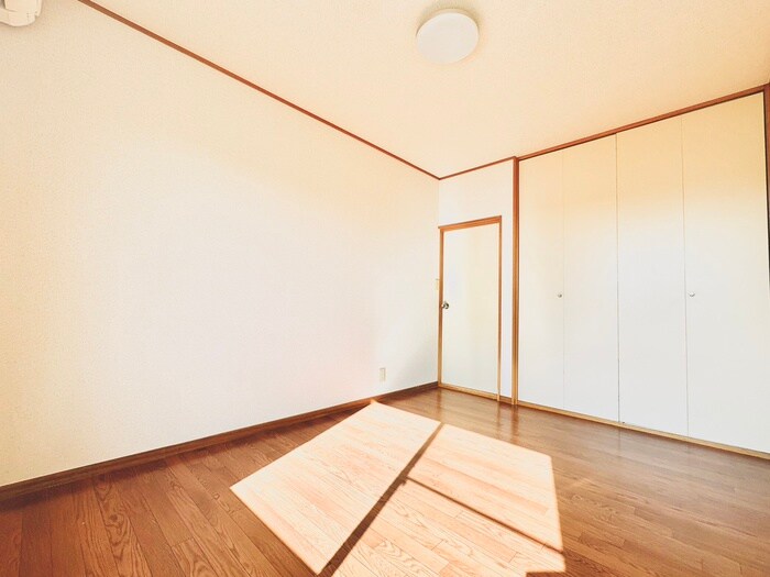 物件内観写真4　(居室)