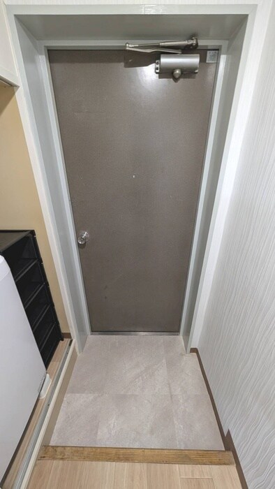 物件内観写真8　(玄関)