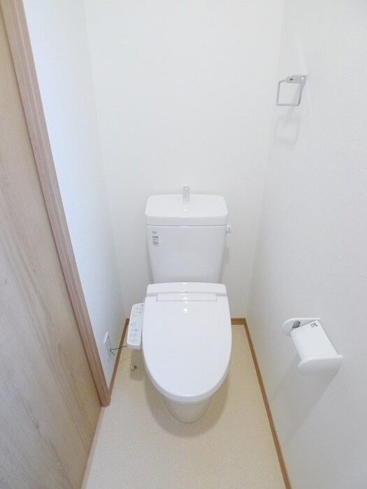 物件内観写真14　(トイレ)