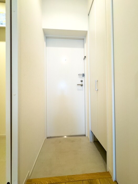 物件内観写真21　(玄関)