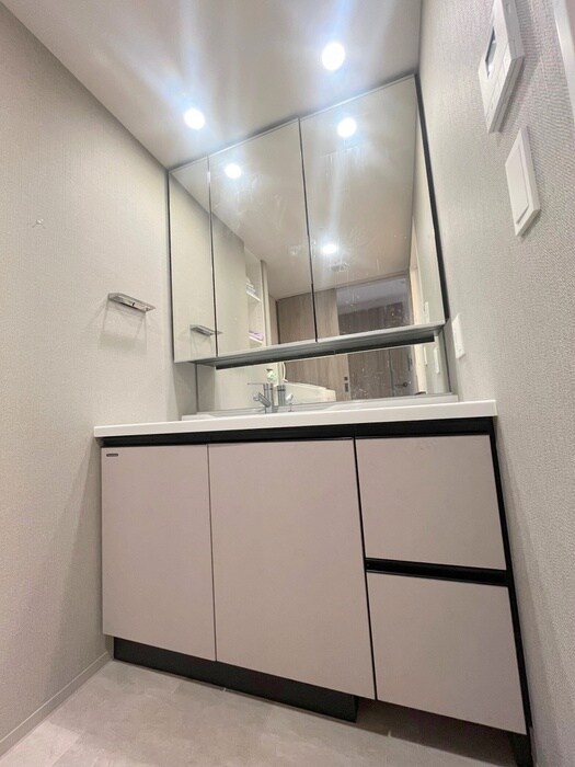 物件内観写真11　(洗面)