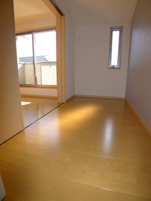 物件内観写真19　(居室)