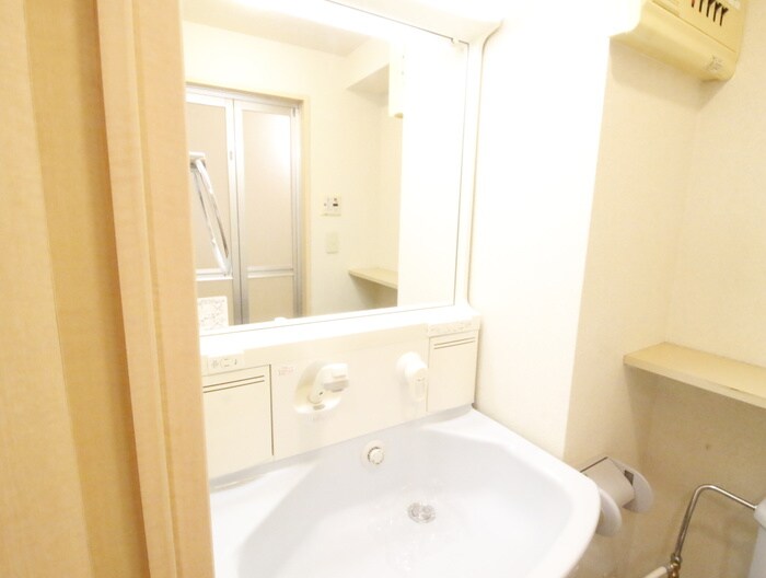 物件内観写真12　(洗面)