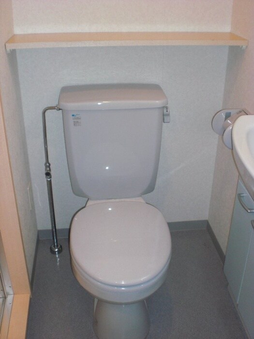 物件内観写真13　(トイレ)