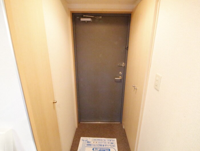 物件内観写真15　(玄関)