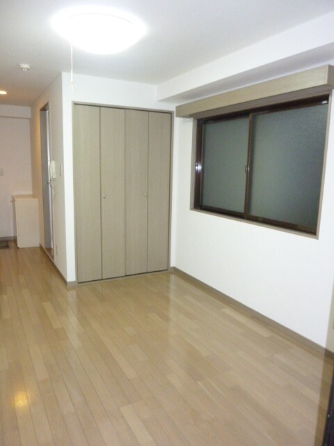 物件内観写真6　(居室)