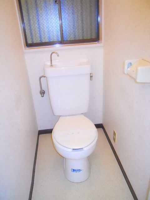 物件内観写真9　(トイレ)