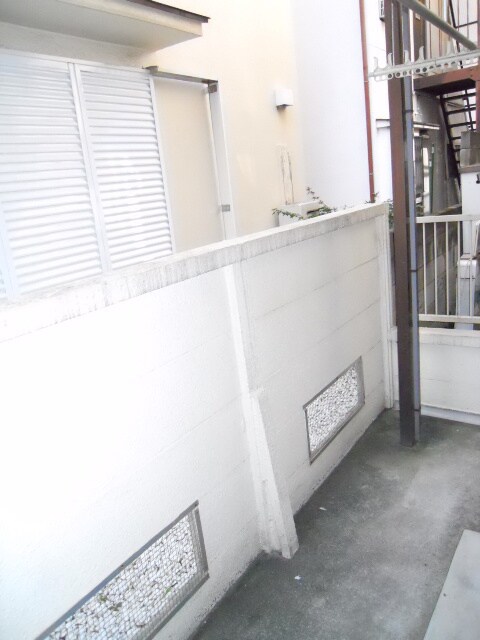 物件内観写真16　(室内からの展望)