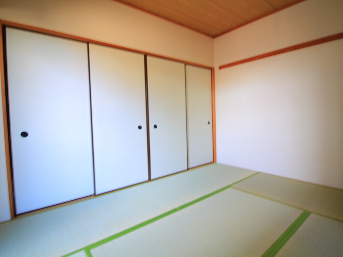 物件内観写真12　(居室)