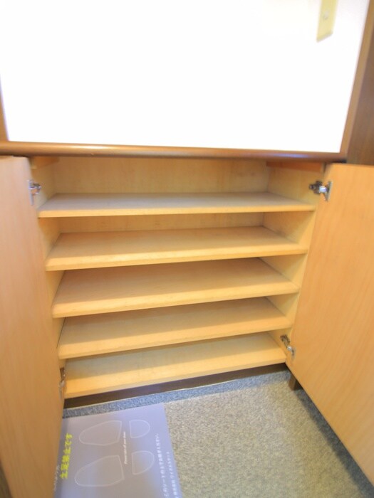 物件内観写真14　(靴箱)