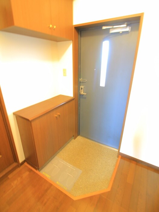 物件内観写真15　(玄関)