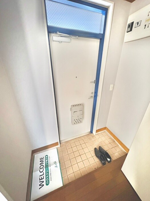 物件内観写真13　(玄関)