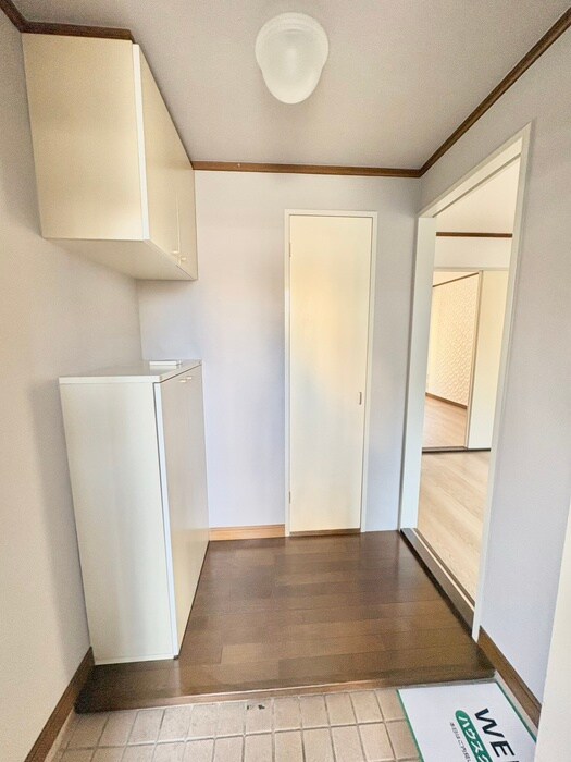 物件内観写真18　(廊下)