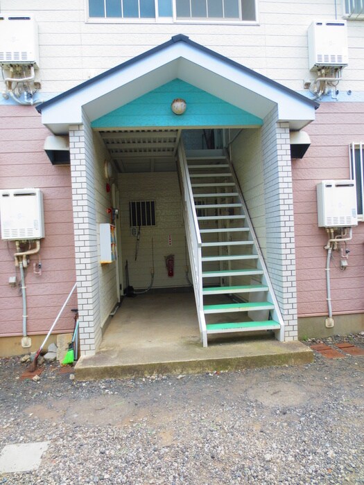 物件外観写真6　(エントランス部分)