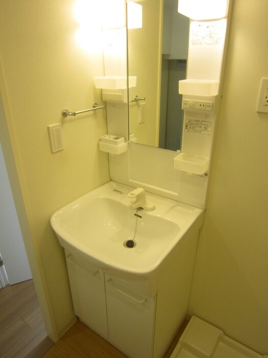物件内観写真8　(洗面)