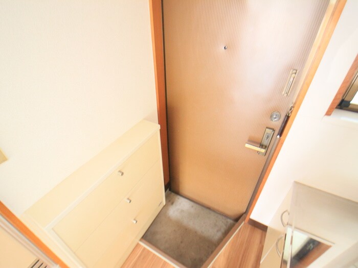 物件内観写真17　(玄関)