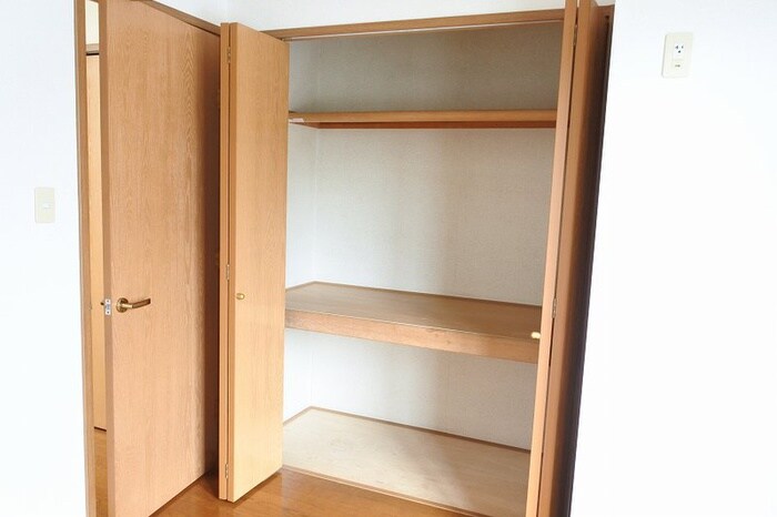 物件内観写真8　(収納)