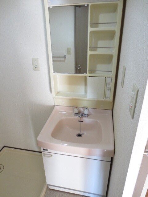 物件内観写真10　(洗面)