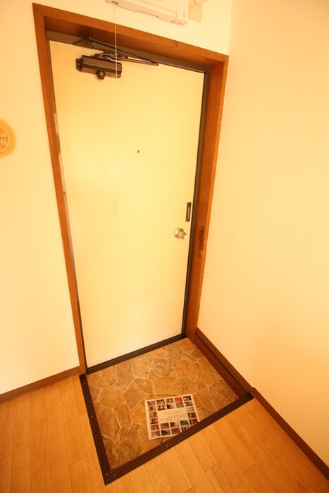 物件内観写真17　(玄関)