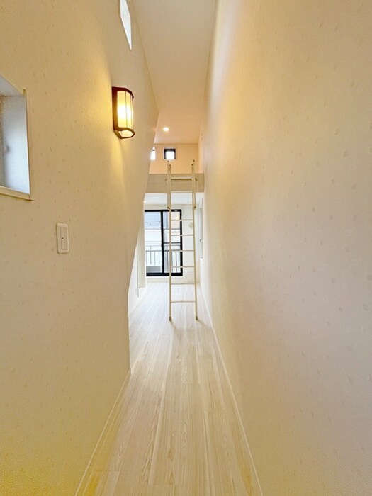 物件内観写真15　(廊下)