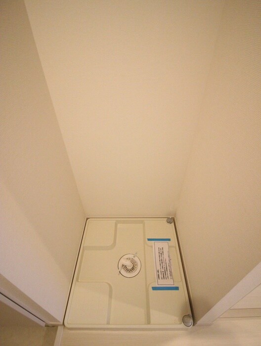 物件内観写真12　(洗濯機置場)