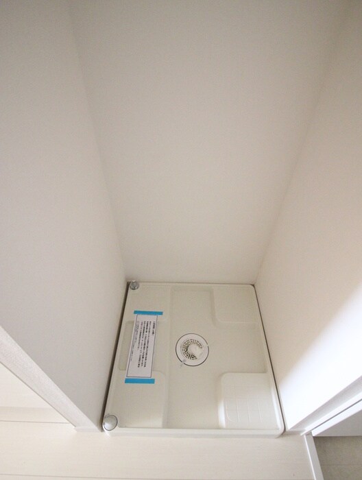 物件内観写真18　(洗濯機置場)