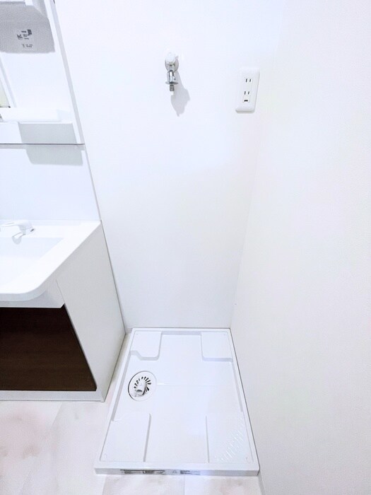 物件内観写真11　(洗濯機置場)