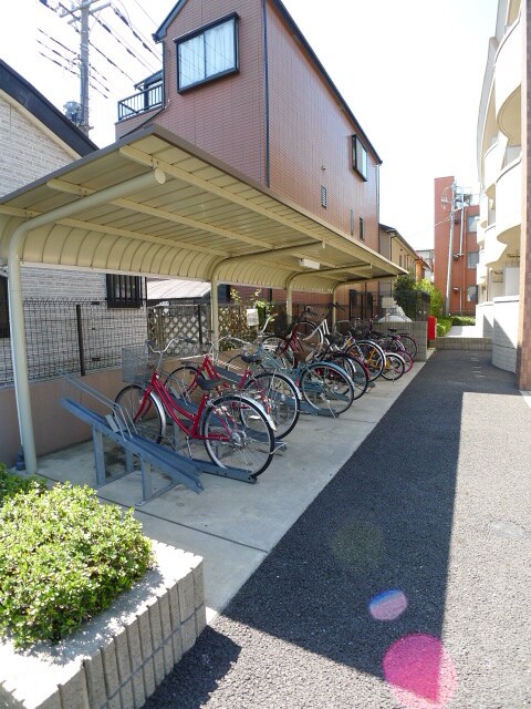 物件外観写真2　(駐輪場)