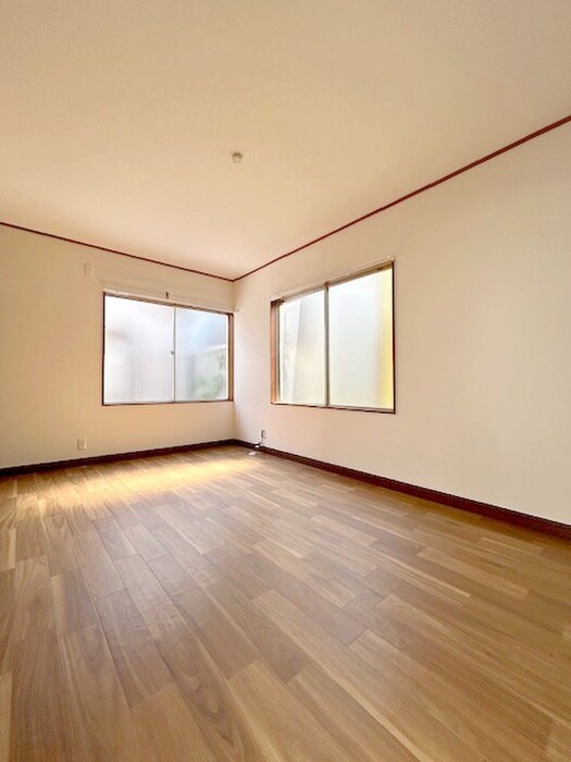 物件内観写真4　(内観写真)