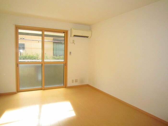 物件内観写真6　(居室)