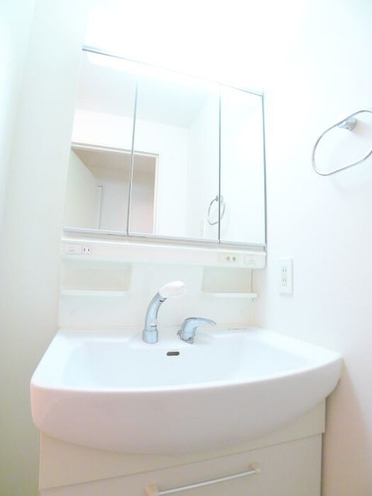 物件内観写真12　(洗面)