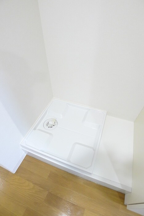 物件内観写真18　(洗濯機置場)