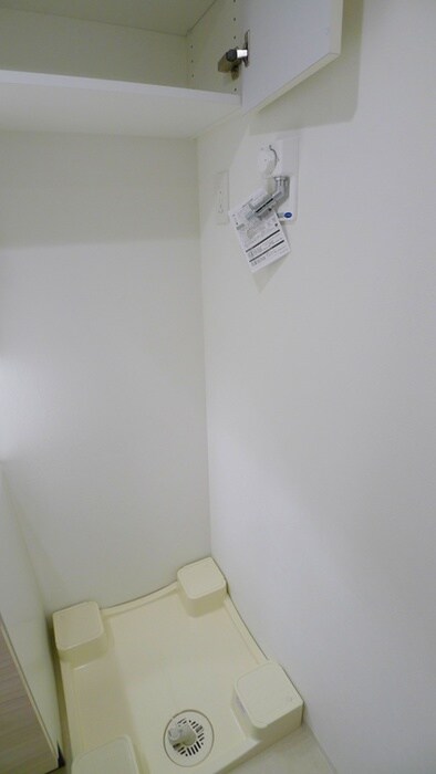 物件内観写真15　(洗濯機置場)