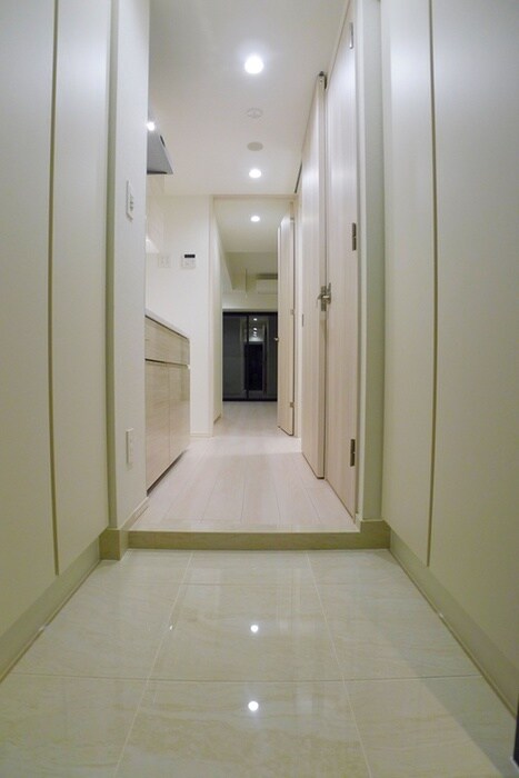 物件内観写真16　(玄関)