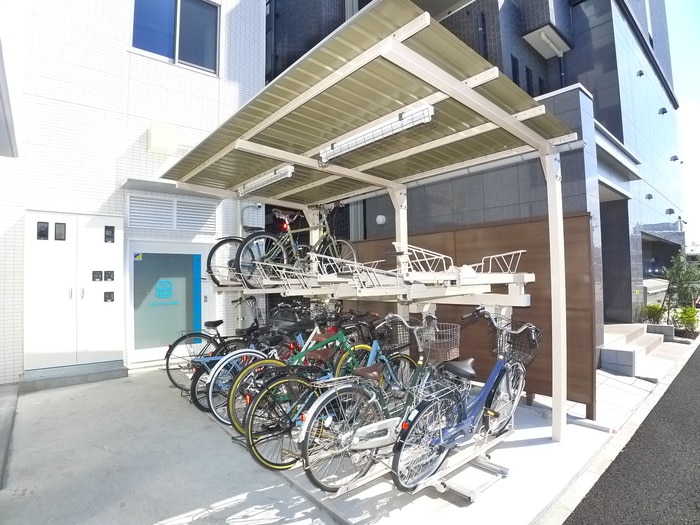 物件外観写真5　(駐輪場)